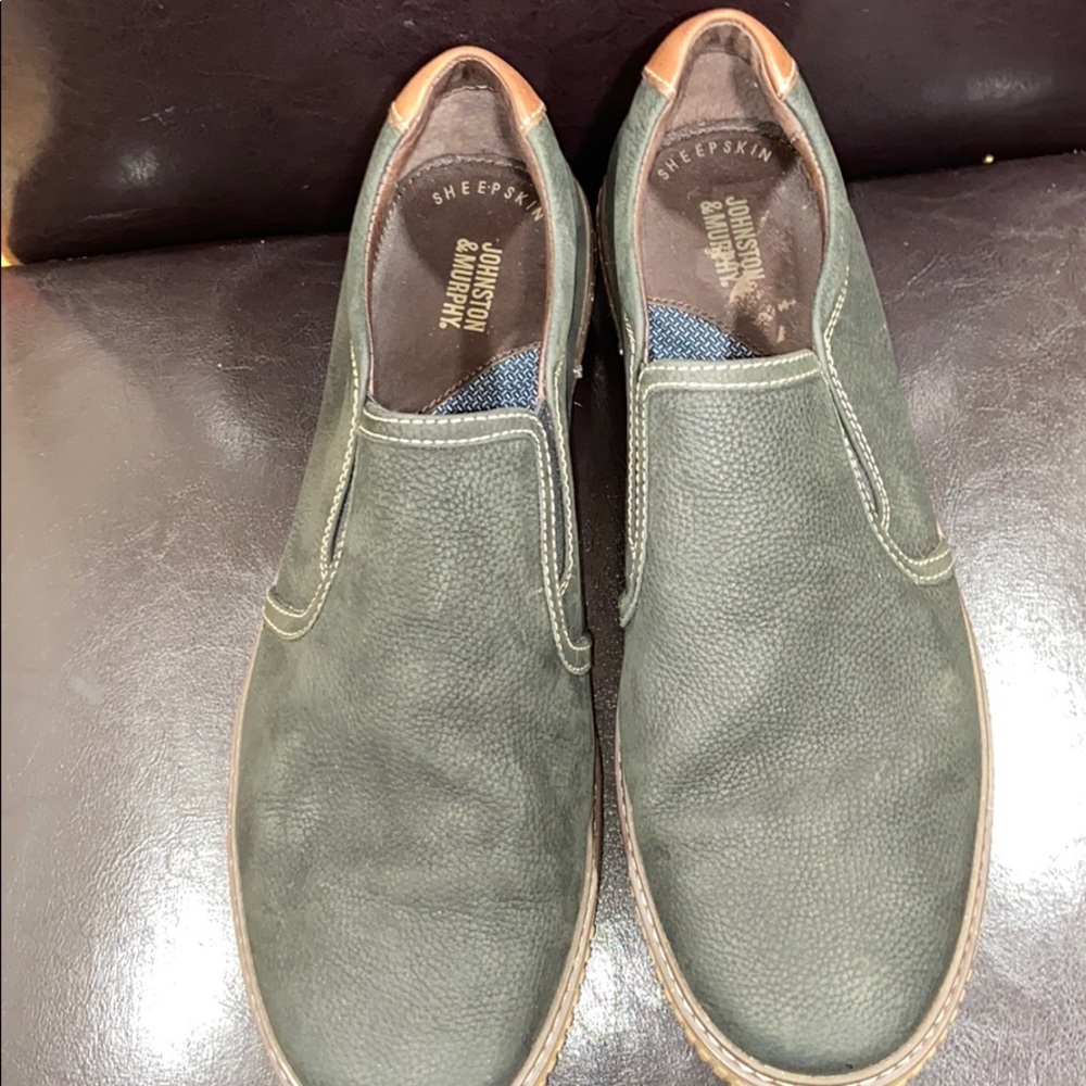 Johnston & Murphy size 11M shoe